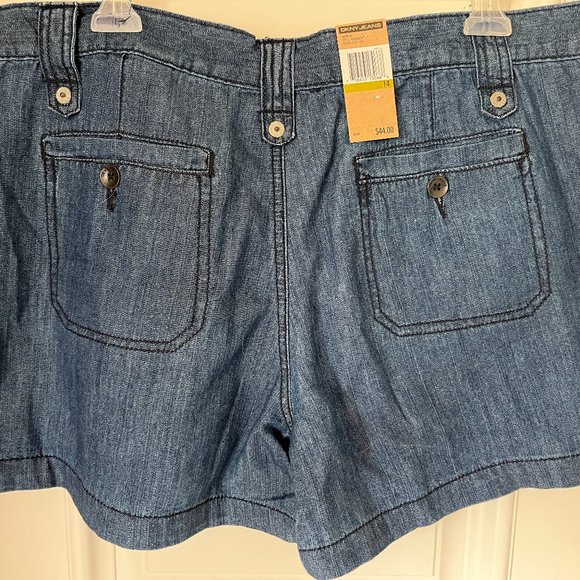 Lightweight DKNY SOHO jean shorts - Picture 2 of 6